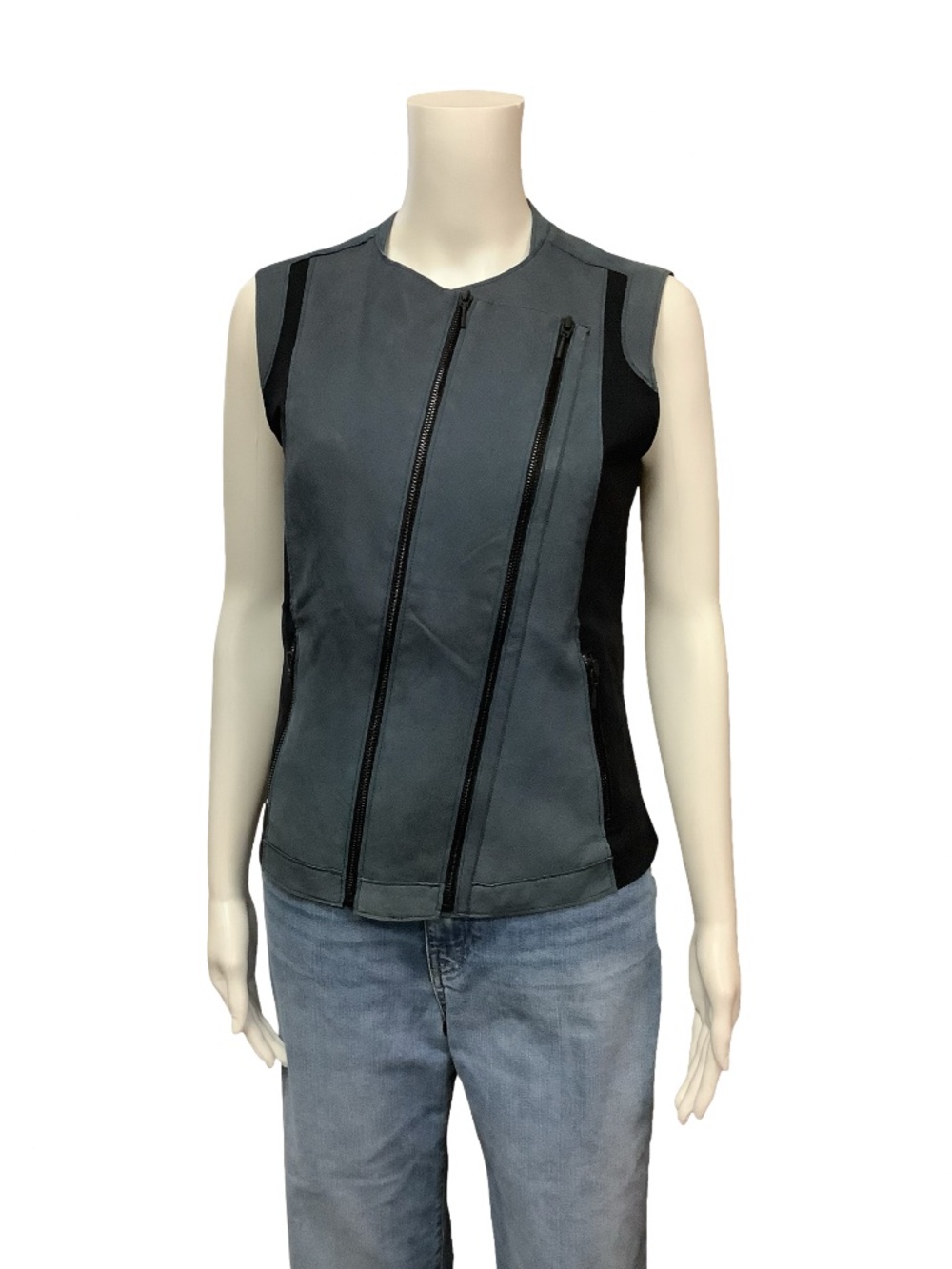 Elie Tahari Jacket Vest Size: S